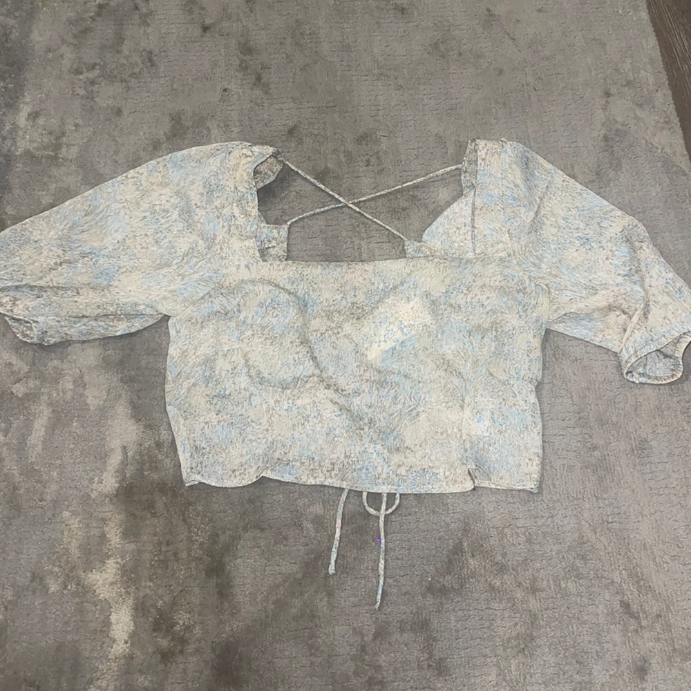 H&M top size small